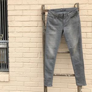 Levi’s gray wash legging